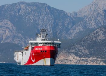 “Türkiye Doğu Akdeniz’de Politik Hata Yapıyor”