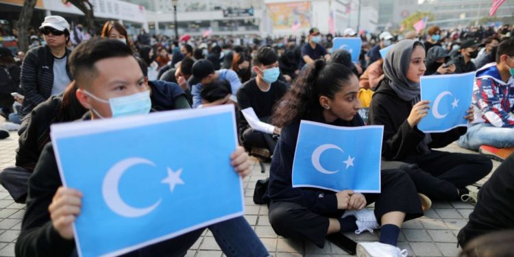 BBC: Orta Doğu ülkeleri, Uygur Türklerini zorla Çin’e gönderiyor