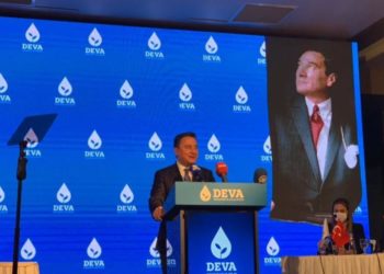 Babacan: ‘Yüksek mahkeme mensuplarını vesayet rejiminin yargıçlarına benzetmeye çalışıyorlar’