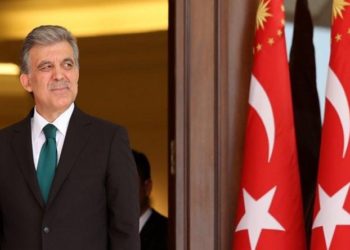 Abdullah Gül: AYM’yi bugün yerden yere vurmayı hayretle karşılıyorum