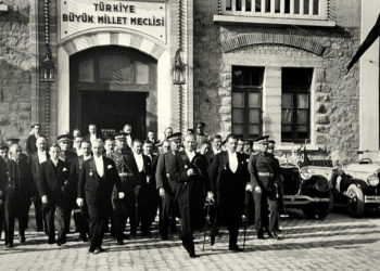 Demokratikleşemeyen Cumhuriyetin sancısı