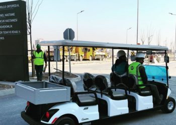 Hastanelere sedye yerine golf arabası almışlar