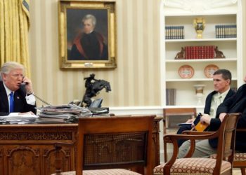 Twitter, ‘kafa kesme’ çağrısı yapan Trump’ın eski başdanışmanlarından Bannon’un hesabını kapattı