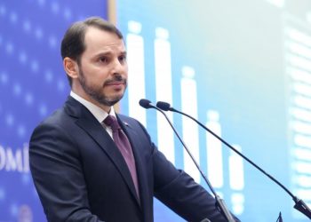 Berat Albayrak, Instagram hesabından istifa ettiğini duyurdu