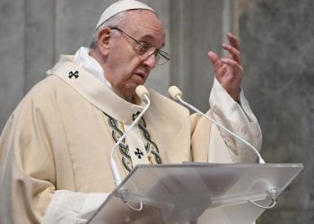 Papa Francis’in yeni kitabı ‘Bırakın hayal edelim’: Göçmenler Hristiyanlık için bir tehdit değil