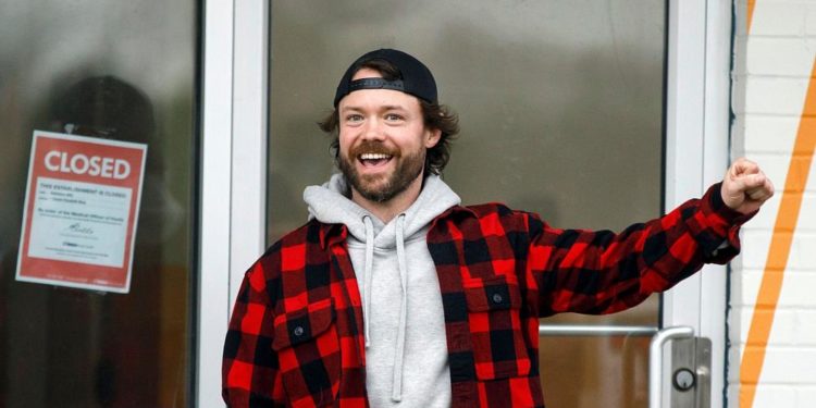 Kanada’da Covid önlemlerine uymayarak protesto dalgası başlatan restoran sahibi gözaltına alındı