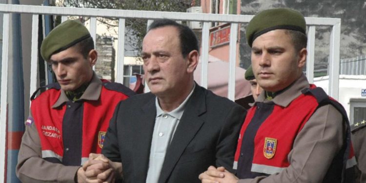 Twitter Çakıcı’nın tehdit tweetini sildi