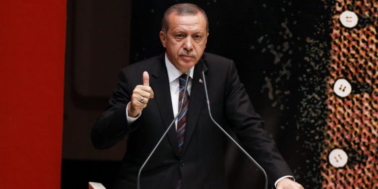 Medya: Dönüş olur da bu kadar keskin mi olur? Velinimetlerini korumuyor, zem ediyorlar…