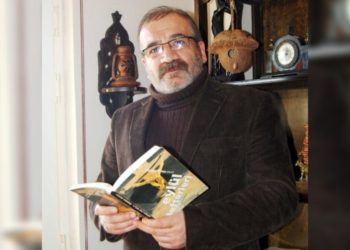 Şair Yılmaz Odabaşı “12 Eylül’deki kıyım Gülen cemaatine yapılıyor” dedikten saatler sonra tutuklandı