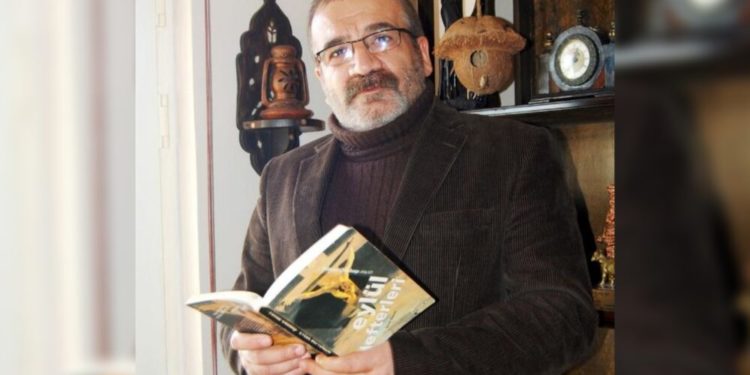 Şair Yılmaz Odabaşı “12 Eylül’deki kıyım Gülen cemaatine yapılıyor” dedikten saatler sonra tutuklandı