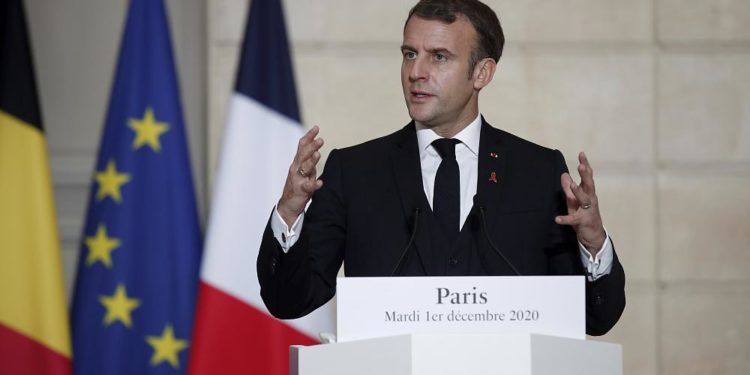 Macron’dan Erdoğan’a cevap: Cumhurbaşkanı ile büyük özgürlükçü Türkiye halkını ayırıyorum