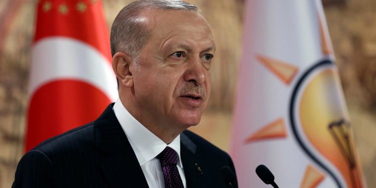 Cumhurbaşkanı Erdoğan: Yatırım düşmanlığına anlam vermek mümkün değil