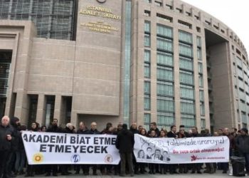 “Barış Akademisyenleri’nin e-devlete ulaşması engellendi”