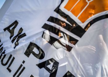 AKP’li başkan üç gün içinde kendini ‘aptal’ ilan etti