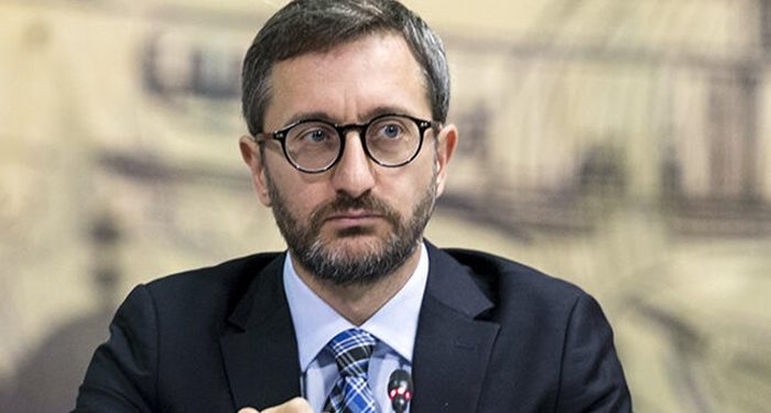 Fahrettin Altun’un şikâyet ettiği 80 yaşındaki kadının evini polisler bastı!