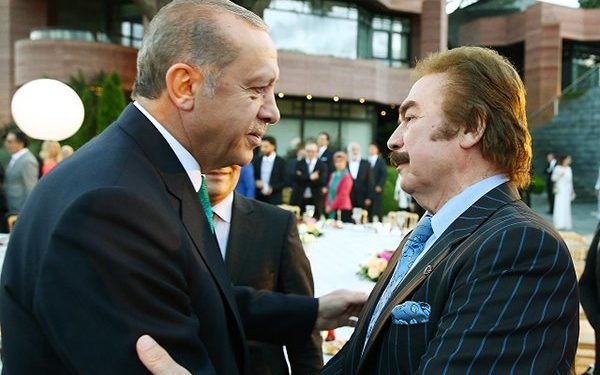 Orhan Gencebay’a ‘yalaka’ diyen yurttaş ‘hakaret’ten ceza aldı