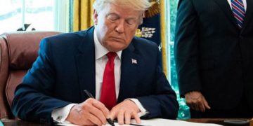 Trump, Türkiye’ye yönelik yaptırımları imzaladı