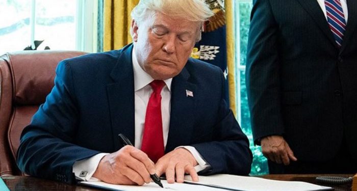 Trump, Türkiye’ye yönelik yaptırımları imzaladı