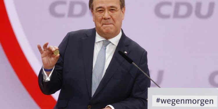 Merkel’in halefi belli oldu: CDU Genel Başkanlığı’na Armin Laschet seçildi