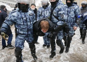 Rusya’da protestolar: Navalny’ın eşi de dahil 2 bin 700’den fazla kişiye gözaltı