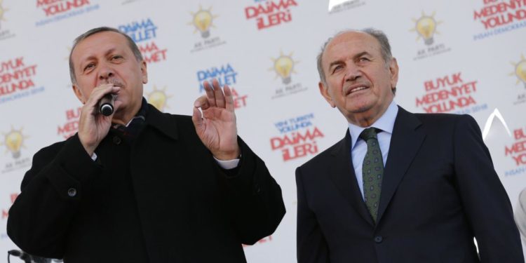 Covid-19’a yakalanan Kadir Topbaş’ın durumu kritik