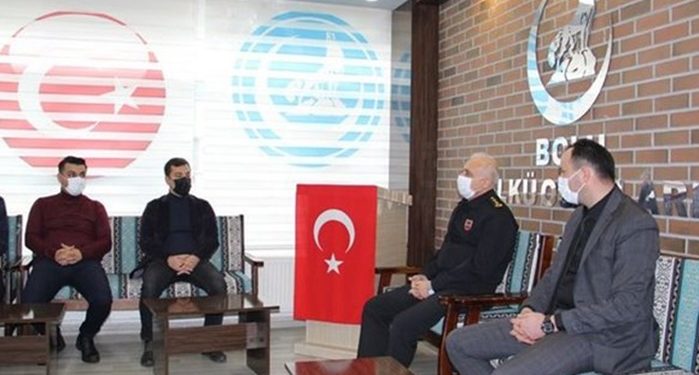 İl Jandarma Alay Komutanı’ndan Ülkü Ocakları’na resmi ziyaret