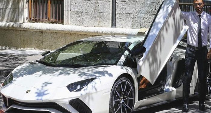 AKP milletvekili pandemide kirasını ödeyemeyen esnafı icraya verdi