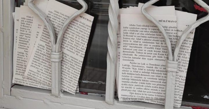 Ankara’da demokrasi ve laikliği ‘küfür’ olarak nitelendirilen bildiriler dağıtıldı