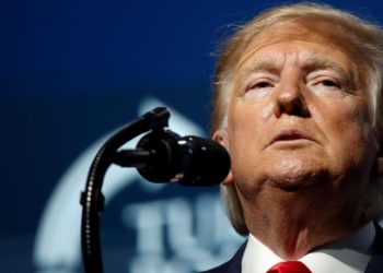 Trump kendisine özel af vermeyi düşünüyor