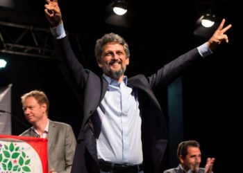 ‘Sevgili Demirtaş’ sözü dokunulmazlığın kaldırılması için gerekçe sayıldı