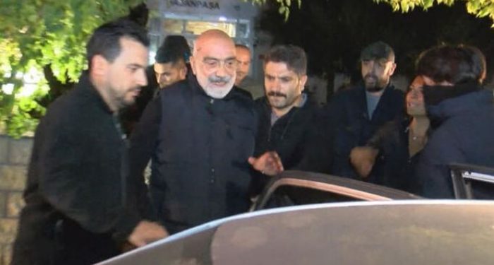 Ahmet Altan: ‘100 yıllık siyasi anlayış çöküyor ülkede; gençlere uyumlanamayan yok olacak’