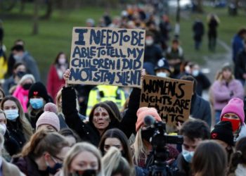 Londra’da ‘polis tarafından öldürülen’ kadını anma töreninde polis şiddeti | Sarah Everard cinayeti