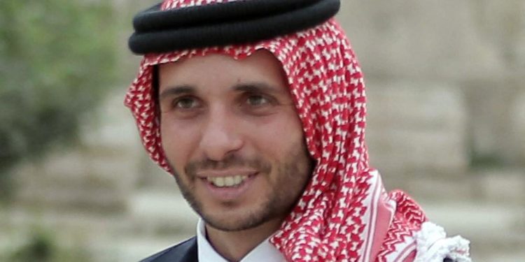 Ürdün eski veliaht prensi Hamza ev hapsine alındığını duyurdu: Düşünce açıklayan zulüm görüyor