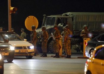 15 Temmuz darbe girişimi davalarında kursiyerler generallerle aynı cezaya çarptırılıyor – New York Times