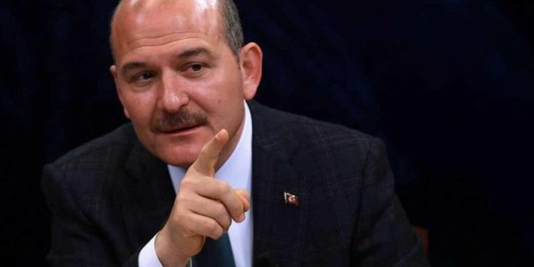 Soylu Türkiye’deki yabancıları tehdit etti: İkametlerini iptal ederim