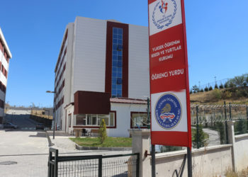 Öğrencinin yurtta barınmasına, ‘cumhurbaşkanına hakaret suçundan mahkûm olmamak’ şartı getirildi