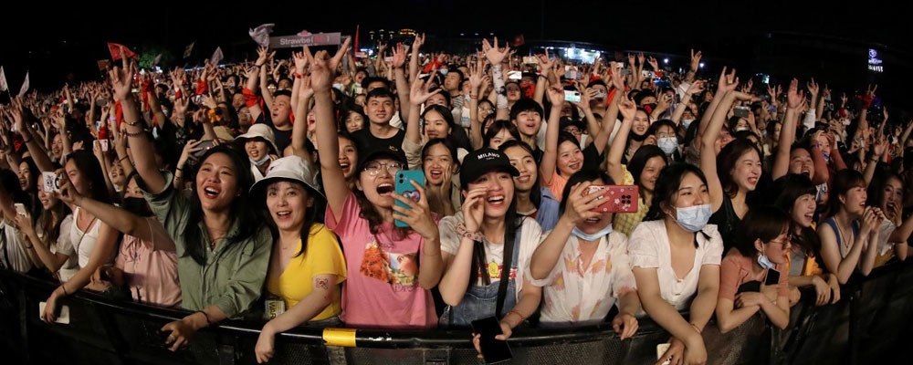 Çin'de 270.41 milyon doz aşı yapıldı, Wuhan'da gençler müzik festivalinde buluştu