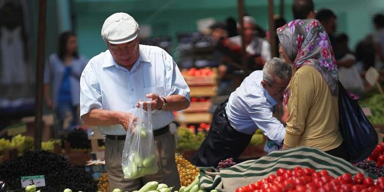 İktisatçı Prof.Dr. Karatepe: Ekonomide de bunlar iyi günlerimiz