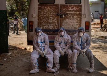 Hindistan’da Covid-19 kaynaklı günlük ölü sayısında rekor artış