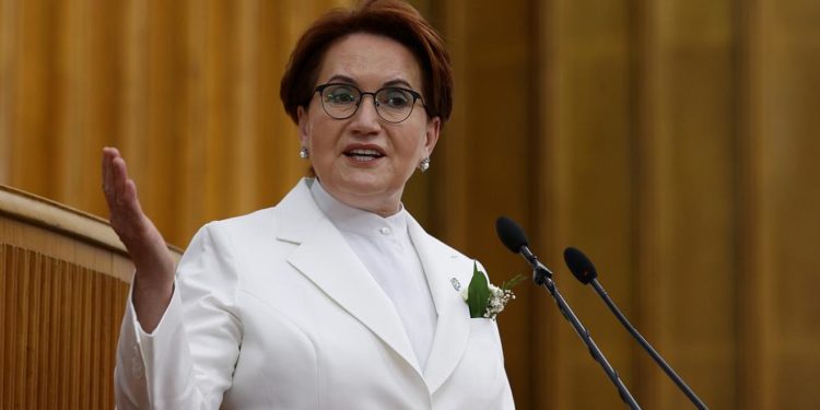 Akşener güçlendirilmiş parlamenter sistem çalışmasını açıkladı: Tarafsız cumhurbaşkanı, güçlü meclis