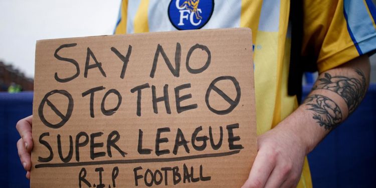 UEFA’dan Avrupa Süper Ligi projesine katılan kulüplere maddi yaptırım ve disiplin cezası geldi