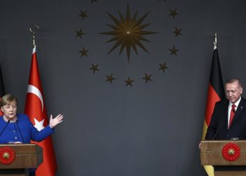 Merkel, Erdoğan’a Libya’dan yabancı askerlerin çekilmesinin, ‘önemli mesaj’ olacağını söyledi