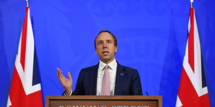 Yalan söylemekle suçlanan İngiltere Sağlık Bakanı’ndan Covid-19 savunması: İddialar gerçek dışı