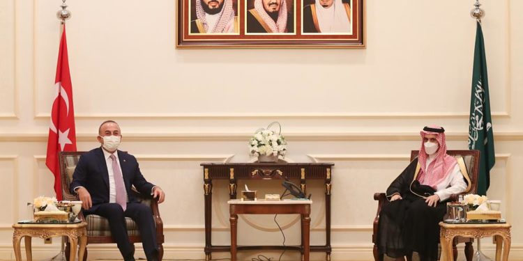 Çavuşoğlu: Suudi Arabistan ile anlaşmazlıkların giderilmesi için diyaloğu devam ettirme kararı aldık