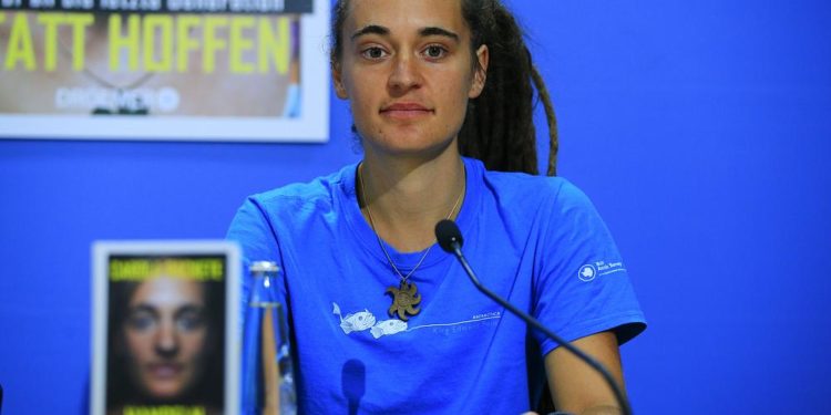 İtalyan mahkemesi, Afrikalı göçmenleri kurtaran Alman kadın kaptanı yargılamayacak