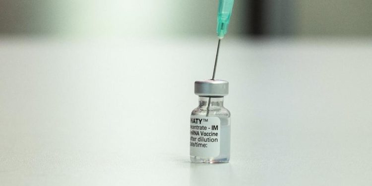 Türkiye, Pfizer/BioNTech ile 90 milyon doz aşı için anlaşma imzaladı