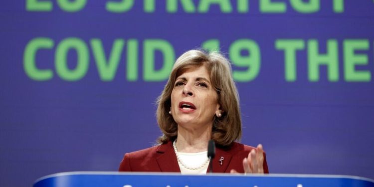 AB: Covid-19’un seyrini değiştirecek üç yeni tedavi geliştirmeyi hedefliyoruz