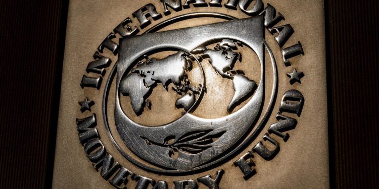 IMF, Almanya’yı ‘mükemmel’ Covid-19 krizi yönetimi için övdü; ekonomik riskler konusunda uyardı