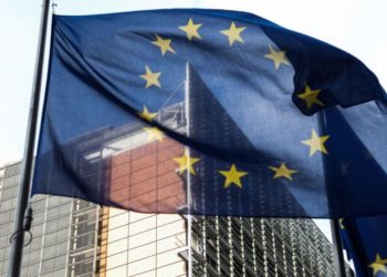 Avrupalılar Covid-19 salgınında AB kurumlarına ulusal hükümetlerinden daha fazla güveniyor