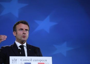 Macron soykırımdan 27 yıl sonra Ruanda’ya gidiyor: Resmi olarak özür dileyecek mi?